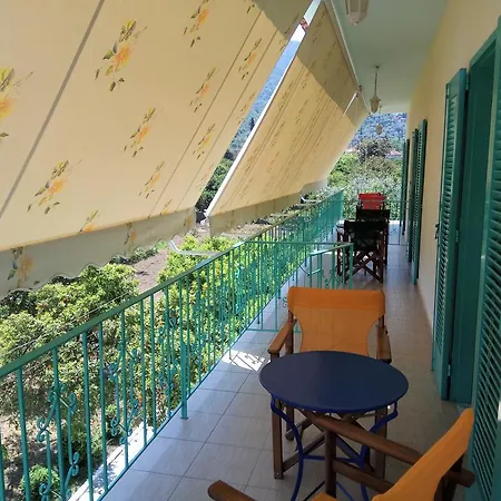 Mouragio Apartment *