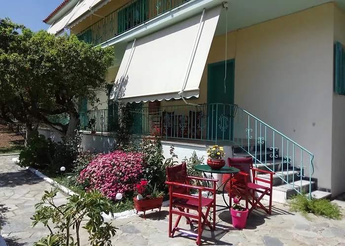 Mouragio Lägenhet Tirós